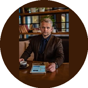 Старокоров Антон