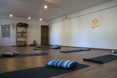 Центр йоги и массажа Yoga DOM