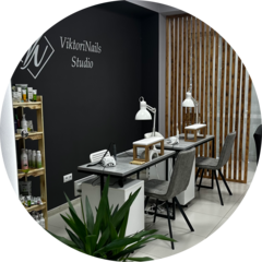 Viktori Nails