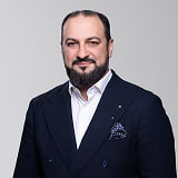 Михаил Сумбатян